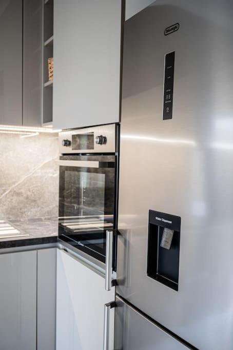 μεζονέτα με θέα στο πάρκο σταύρος νιάρχος Two Apartmán Atény